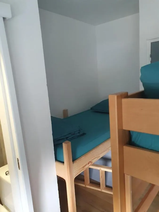 Guest house Chalet Jaune Pinea Sarcenas France